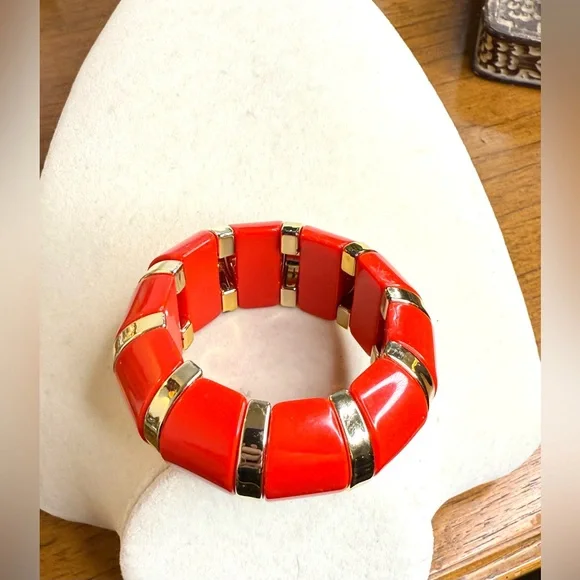 Chunky Red Plastic Stretch Bracelet- Wide Goldtone Stripes-Bold Retro Statement - Picture 3 of 6